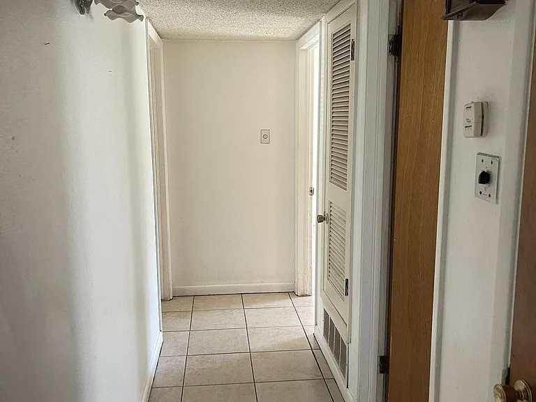 620 E Crosby Ave — Photo 6