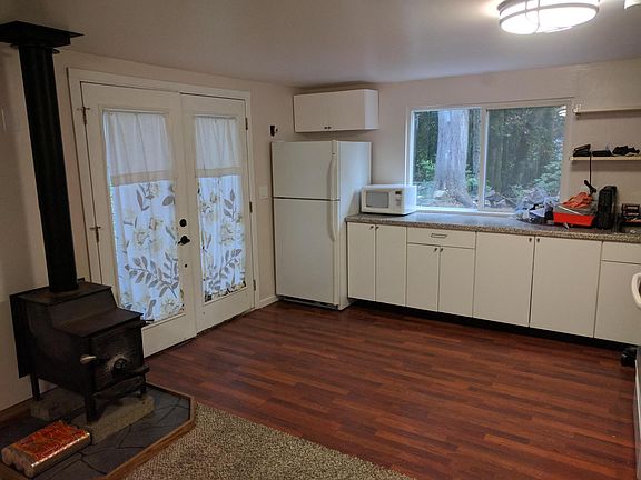 4th image of 28333 NE 21st St Unit B