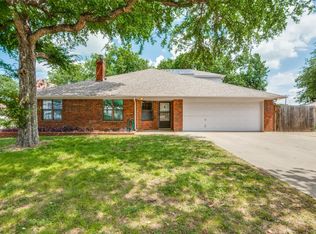 2305 Smokerise Dr, Arlington, TX 76016