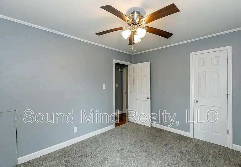 1729 Dallas St — Photo 24