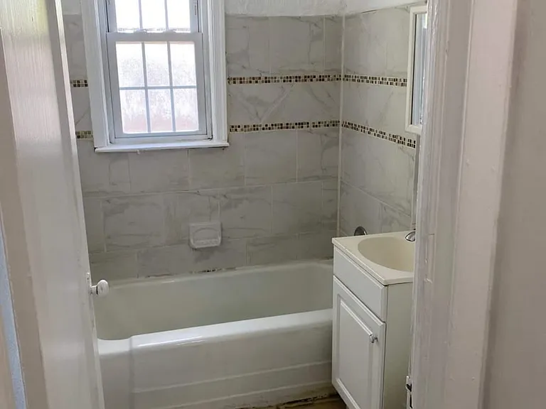1205 Holland St #C — Photo 5