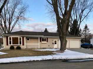 1107 Neenah St, New London, WI 54961