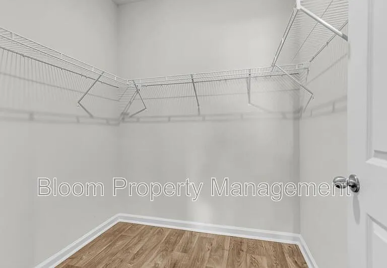 828 Lilyford Ln — Photo 27