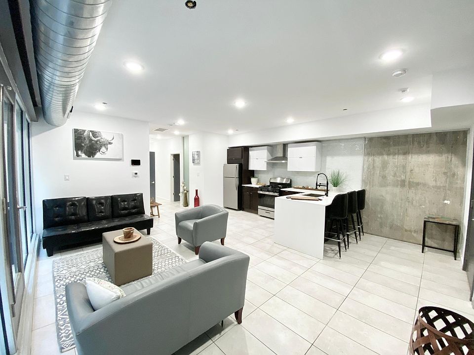 1st image of 1233 N Franklin St #1O