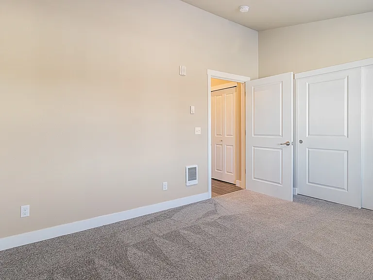 Norpoint Landing Apartments — Photo 75