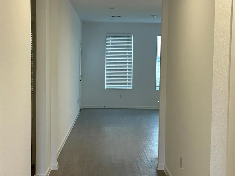 6706 Violet Clover Ave — Photo 3