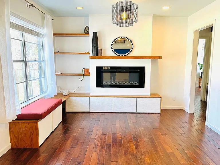 2203 N Plains Ave — Photo 3