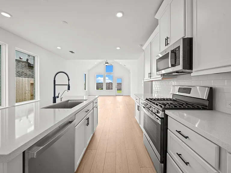 21643 Lampeter River Ln — Photo 6