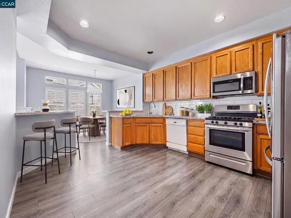 407 N Wildwood, Hercules, CA 94547
