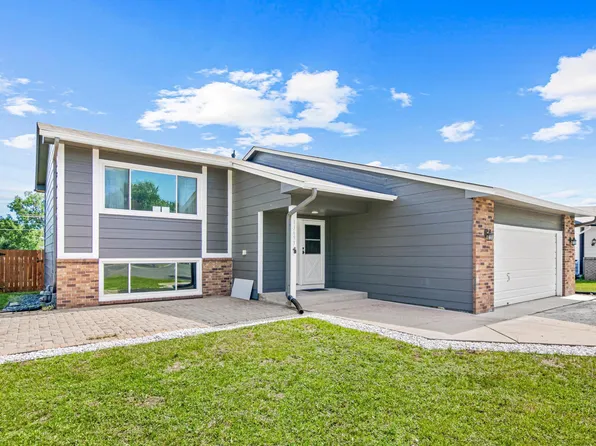 13693 Hidden Creek Dr, Andover, MN 55304