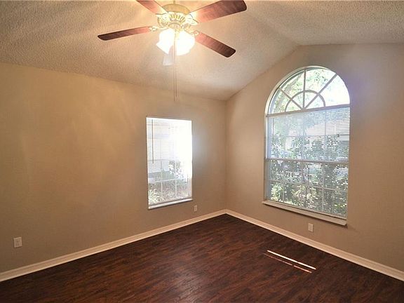 5th image of 12115 Shady Forest Dr