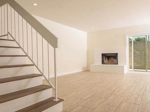 4th image of 700 N Angelina Dr #1