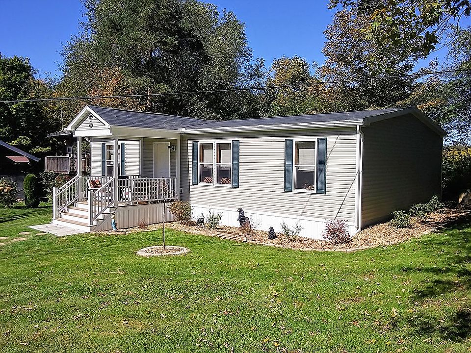 2nd image of 108 Aspen Rd