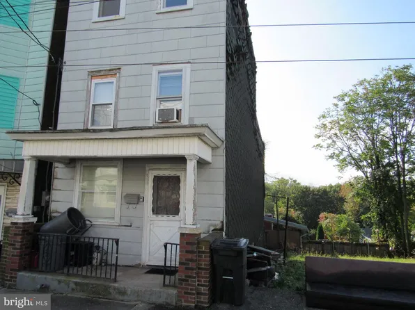 104 W Laurel St, Shenandoah, PA 17976