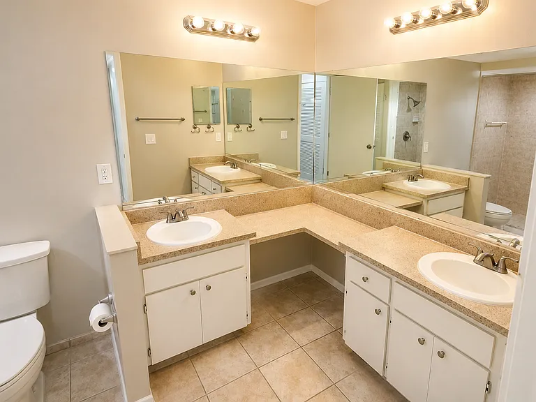 8419 Brandeis Cir E — Photo 9