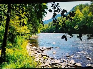 76346 River Rd, Oakridge, OR 97463