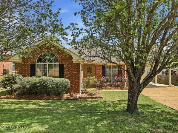 1021 Craig Cir, Ridgeland, MS 39157