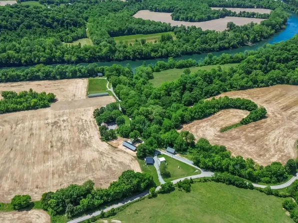 8239 S Highway 379, Jamestown, KY 42629