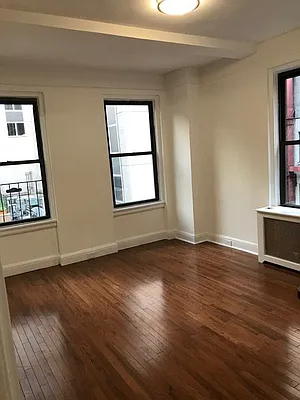 Rented by Solil Management | media 8