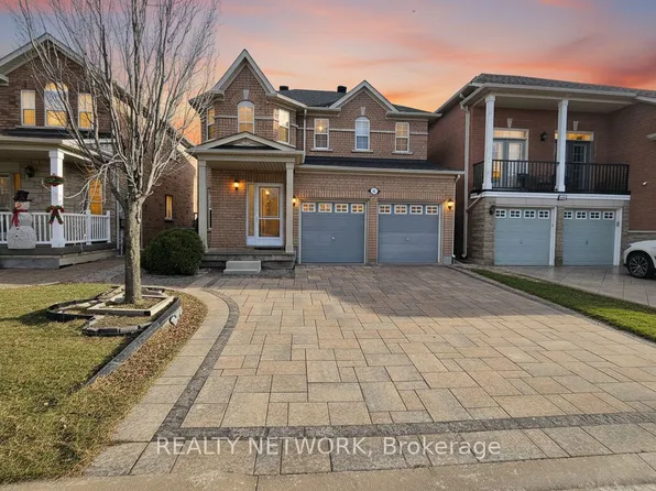 3688 Emery Dr, Mississauga, ON L5M 7G8