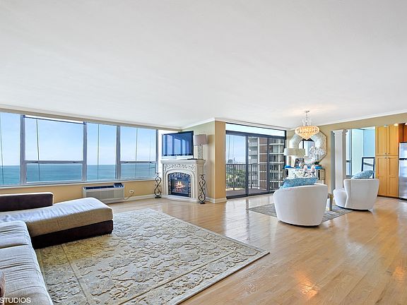 5th image of 6101 N Sheridan Rd E #31B