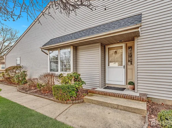 08 John Paul Jones Dr, Monroe, NJ 08831