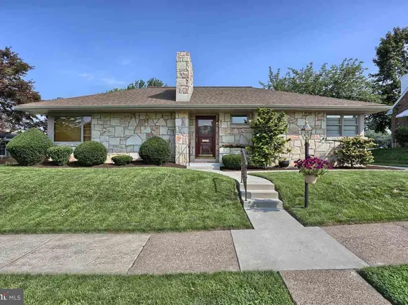 419 W Areba Ave, Hershey, PA 17033