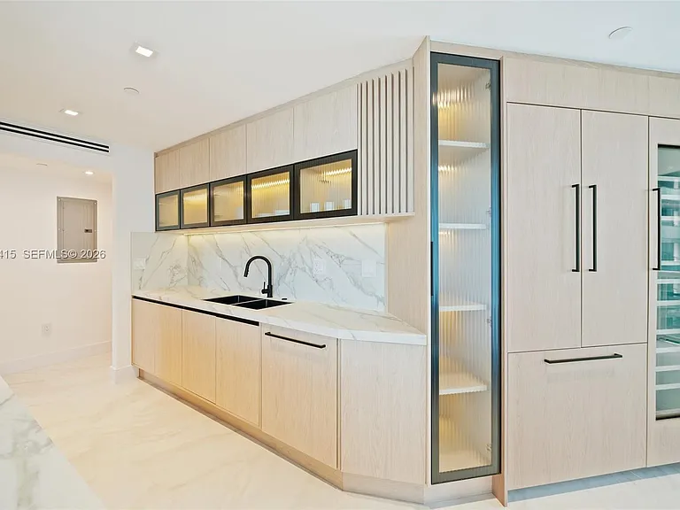 18671 Collins Ave #2103 — Photo 8