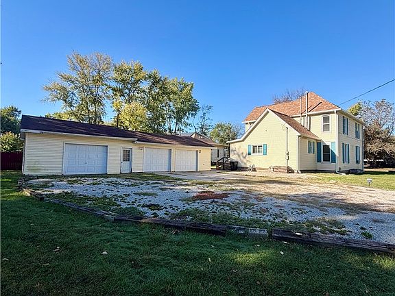 2nd image of 796 Maple Ave