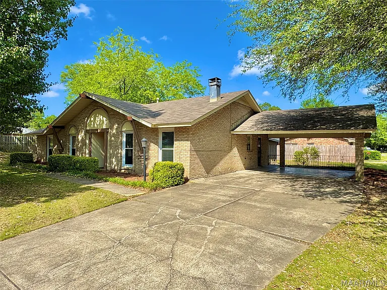 2311 Cottingham Dr — Photo 4