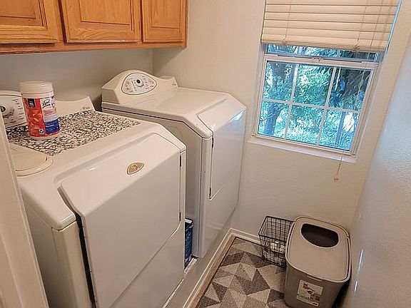 3rd image of 3391 Tea Rose Dr