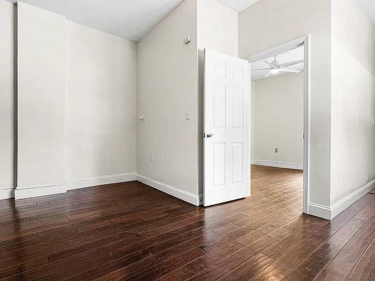 1101 E Palmer St — Photo 9
