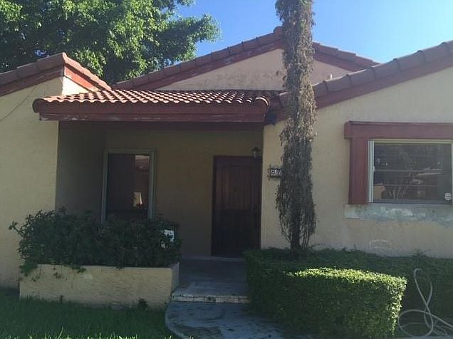 1st image of 870 NW 106th Ave