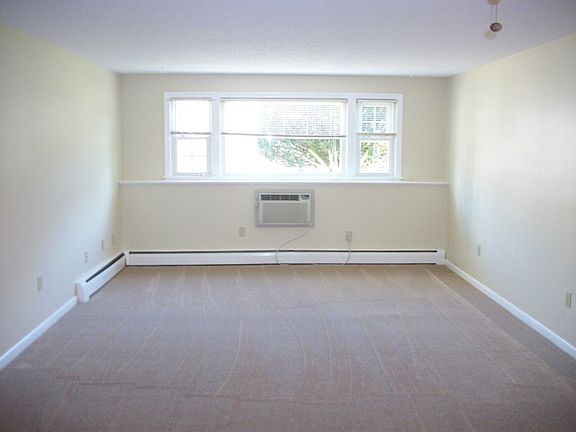 4th image of 698 Lafayette Rd #147