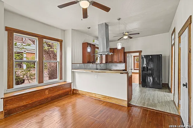 235 Cornell Ave — Photo 2