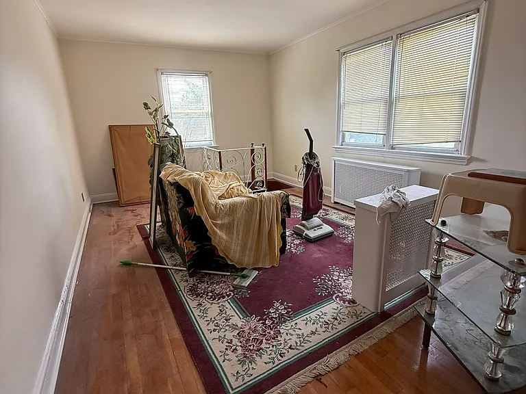 Lois Pl — Photo 8