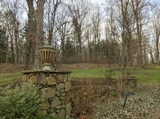 28 Tanners Brook Rd, Chester, NJ 07930