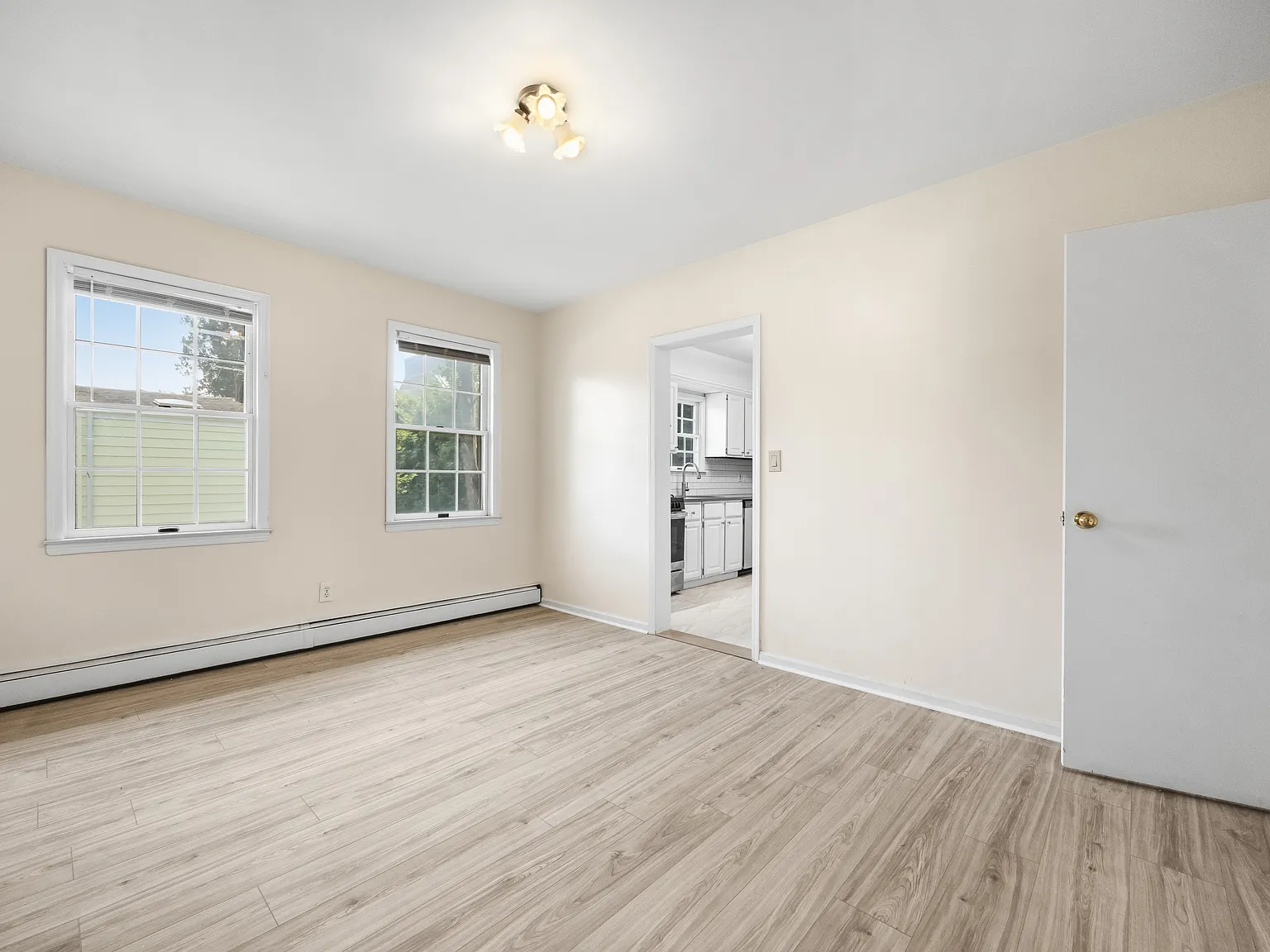 3 bed, 1500 sqft, $4,700 — Photo 3