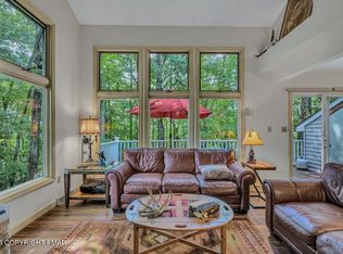 106 Laurelwoods Dr, Lake Harmony, PA 18624