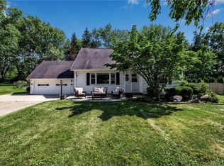 4604 Morningside Dr, Eden, NY 14057