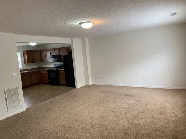 20 Station Ln NE, Christiansburg, VA 24073