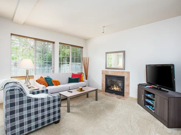 Borgata Apartments & Townhomes