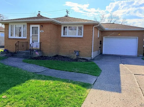36 Jamaica Ln, Buffalo, NY 14225