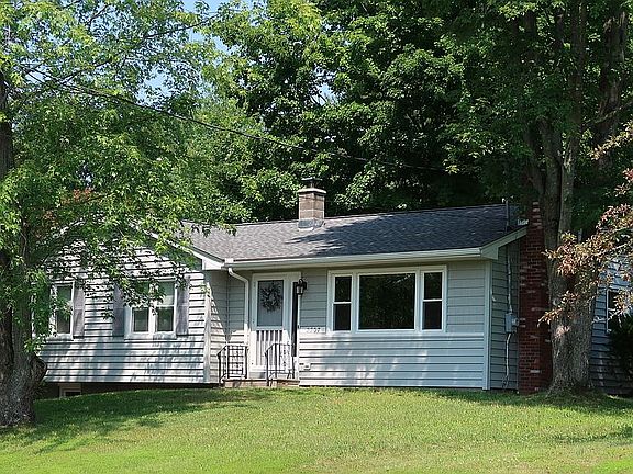 2nd image of 2207 Pine Dr