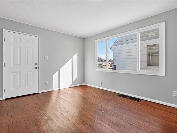 2nd image of 2523 Milburn Blvd
