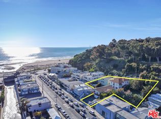 153 W Channel Rd, Santa Monica, CA 90402