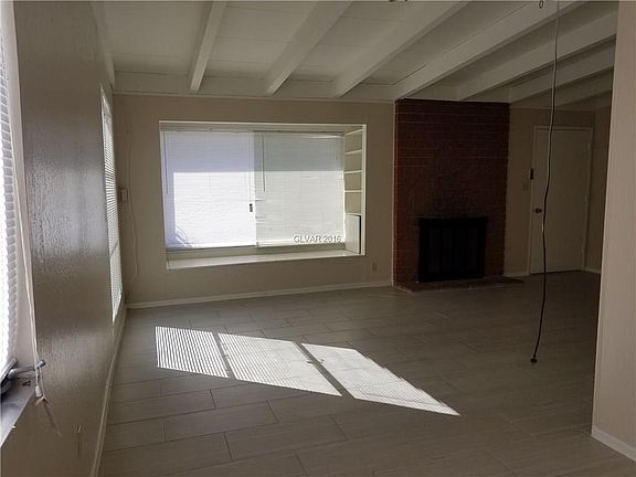5th image of 880 Toni Ave