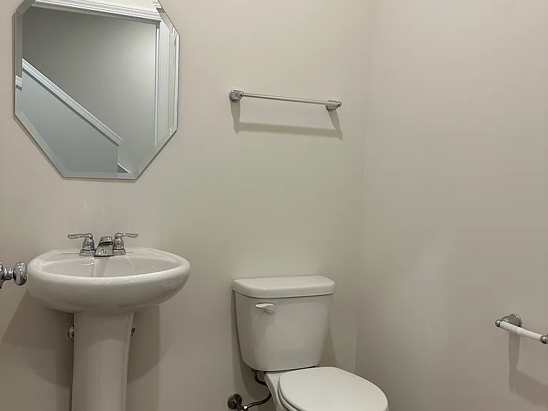 2204 Horseshoe Cir — Photo 18