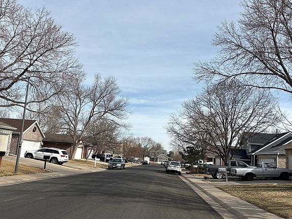 4th image of 12015 Newport Dr