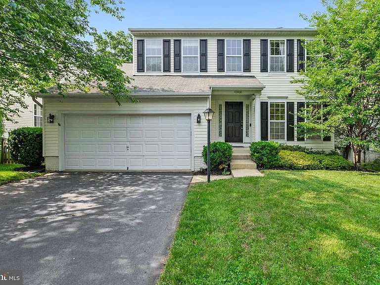 43400 Sperrin Ct — Photo 1